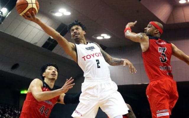 ファウルトラブルに陥ったアルバルク東京、千葉ジェッツの猛反撃を受けるも我慢を重ねて逃げ切りに成功