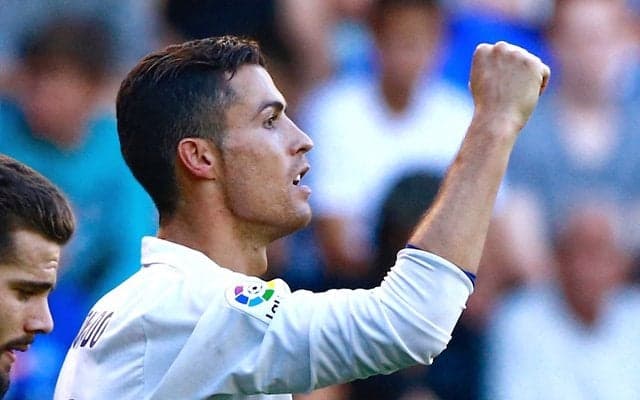 ロナウドがハットトリック、ジダン監督も笑顔「何も言う必要はない」