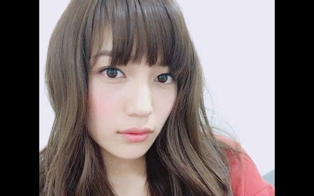 川口春奈、自撮り写真を公開…「美人すぎて震えた」と反響