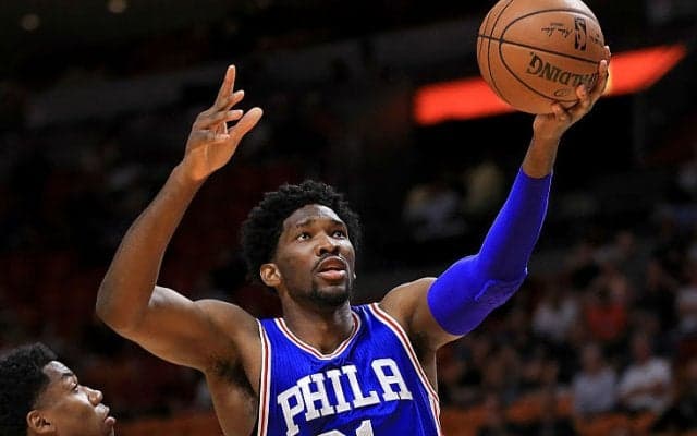 殿堂入り選手ユーイングが認めるジョエル・エンビードの才能