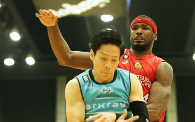 攻略のカギは『JB封じ』！ チーム一丸の京都ハンナリーズが首位の名古屋ダイヤモンドドルフィンズを破る