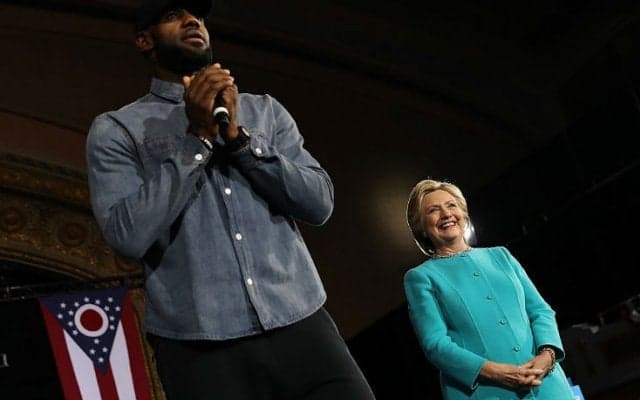 大統領選直前、レブロン・ジェームズがヒラリー・クリントンの応援演説に参加