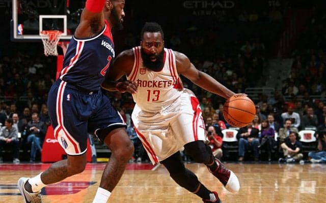 ハーデンが32得点15アシストの大活躍、終盤に走ったロケッツがウィザーズを下して勝ち越す