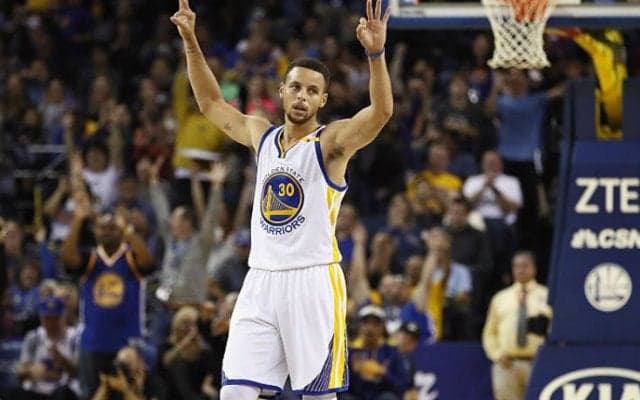 ステファン・カリーが1試合13本の3ポイントシュートを沈めNBA新記録を樹立