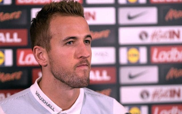 サッカーイングランド代表のケイン、スコットランド戦に準備