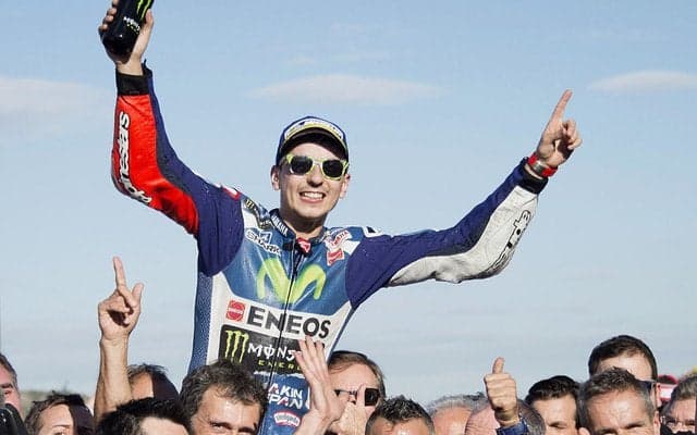 【MotoGP 最終戦】ロレンソがヤマハでのラストレースで優勝、ホンダの三冠を阻止