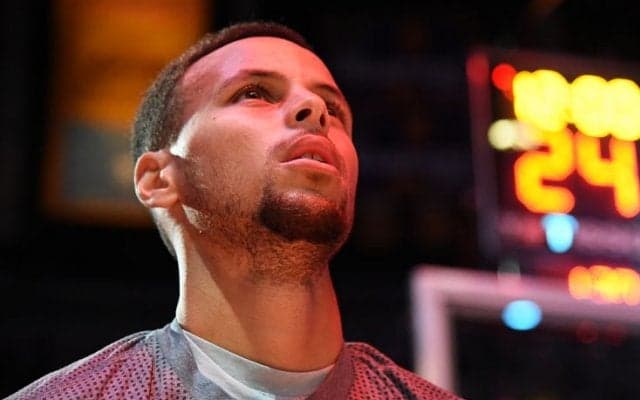 ステファン・カリーとカワイ・レナードを急成長させた『ストロボライト・トレーニング』