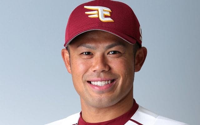 楽天今江、「敏晃」から「年晶」に登録名変更　岡島は背番号「27」→「4」に