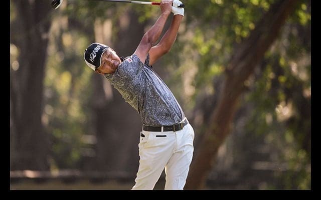 岩田、「65」で2打差4位タイ　トップは初V目指すM.ヒューズ