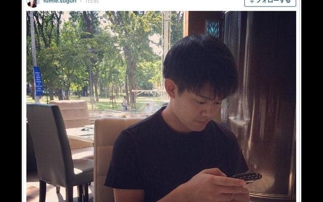 元フィギュア・小塚崇彦が「いよいよ、パパか～」…村主章枝がパシャリ！