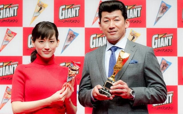 綾瀬はるか、“ハマの番長”三浦のリーゼントに「見ちゃいけないのかな…」