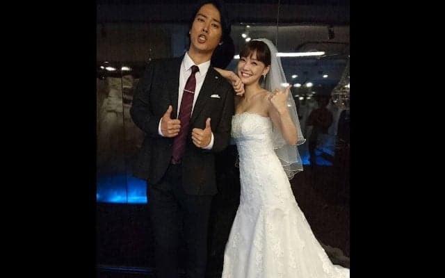 桐谷健太＆倉科カナ、美男美女すぎるオフショット公開