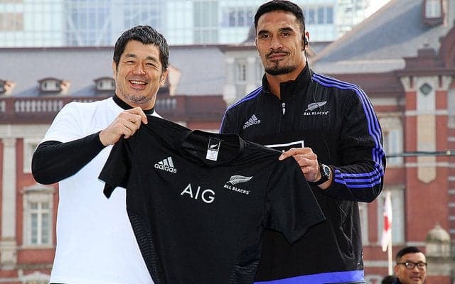 高田延彦、東京駅前でラグビーNZ代表と格闘「出てこいやーっ！」