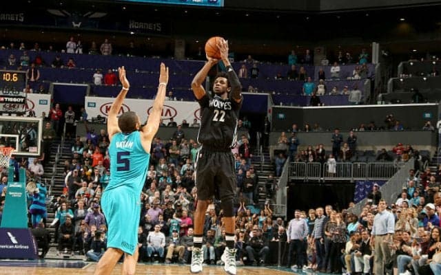 ウィギンスの3ポイントシュートで延長に持ち込み、タウンズのインサイドで逆転勝利のウルブズ