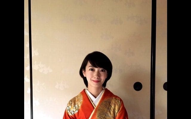 波瑠、美しすぎる着物姿を披露「感じようとする瞬間を大切にしたい」