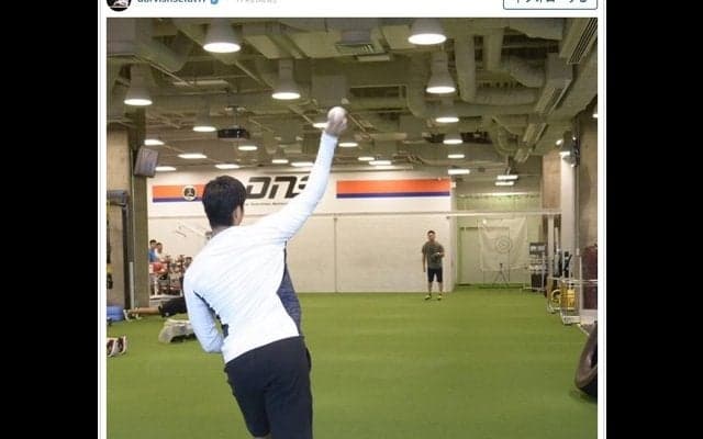 田中将大と大谷翔平がキャッチボール…「すごいなぁ」とファンもため息