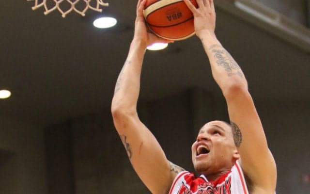 混戦の西地区を抜け出す決め手となるか、大阪エヴェッサがリチャード・ロビーを獲得