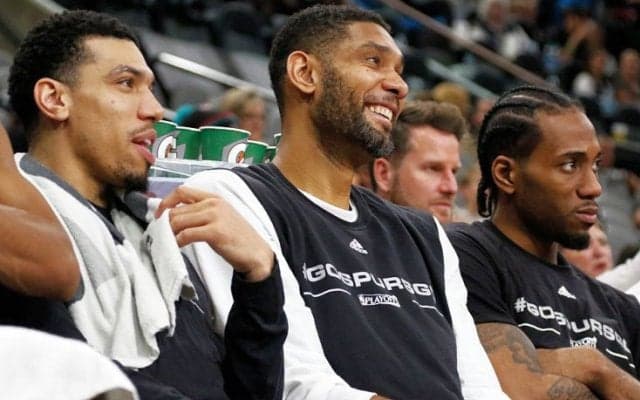 引退後の『第2の人生』を楽しむティム・ダンカン、背中に巨大なタトゥーを彫る