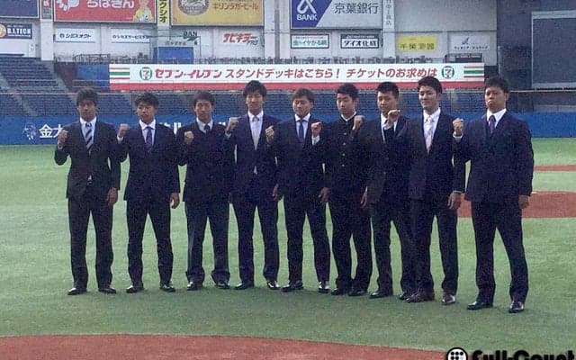 ロッテ新入団背番号決定、ドラ1佐々木は「11」、ドラ2酒居は「23」に