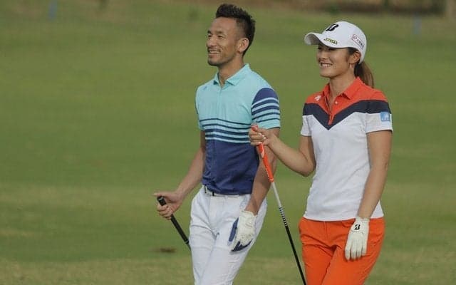 中田英寿、プロゴルファー渡邉彩香と宮古島で初ラウンド「ドライバーよりアイアンが好き」