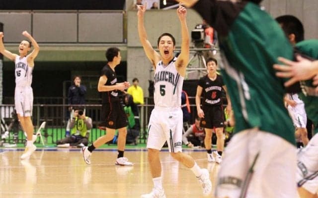 『守って走り切るバスケット』を展開した福岡第一、互いの持ち味を出し合う激闘の末に東山を破り、ウインターカップを制す