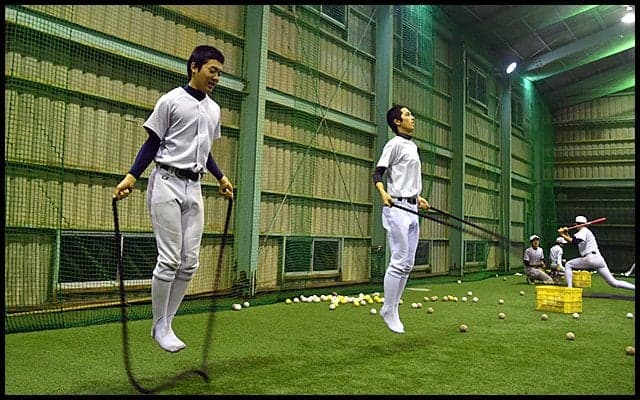 【中村高校】投手陣の縄跳びトレーニング