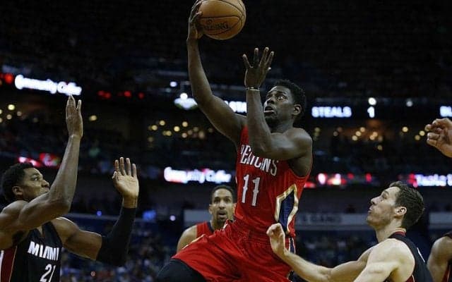 病気の妻を支えたドリュー・ホリデーにレブロン・ジェームズが見せた気遣い「NBAは兄弟のような関係で成り立っている」