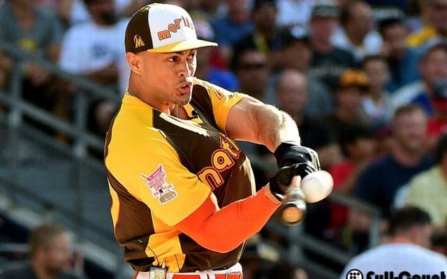 まるでギリシャ彫刻！　自主トレ映像公開のイチロー同僚の肉体美が話題に