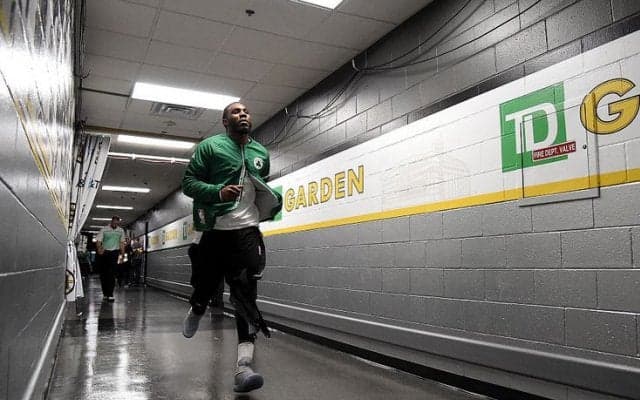 セルティックスのジェイ・クロウダー、ホームゲームで対戦相手に声援を送るファンに激怒「あれで燃えた」