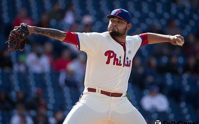 中日、アラウホ、ロンドン両投手との契約発表　ジョーダンとも再契約