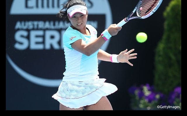  尾﨑里紗が元世界5位のサファロバを倒して8強入り [ホバート国際] 