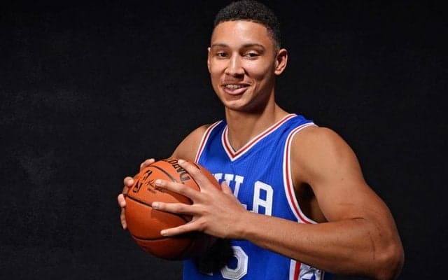 右足骨折で離脱中のドラフト1位ルーキー、ベン・シモンズがチーム練習に復帰、デビューへ大きく前進