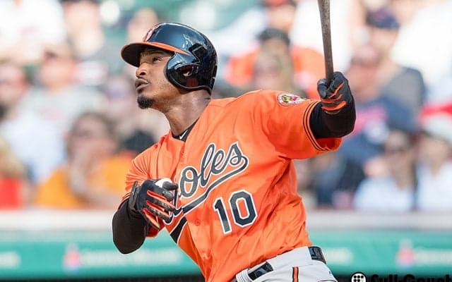 オリオールズ強打者が1日限定でアイスホッケー競技役員に「夢が叶った！」