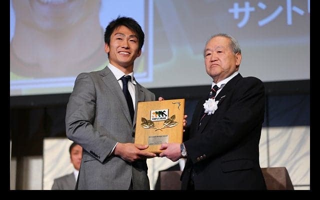  今季トップリーグMVPは中靍隆彰、新人賞は松橋周平！　9人が初ベスト15 