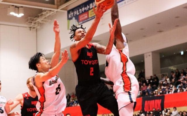 11選手が得点を挙げる『全員バスケ』が機能したアルバルク東京、攻守とも完璧なプレーで横浜ビー・コールセアーズを破る