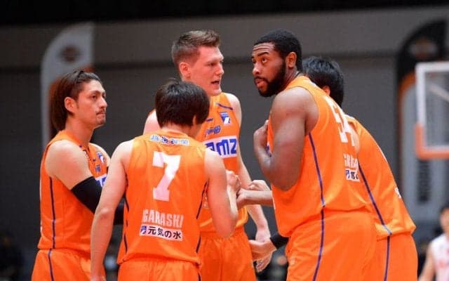 佐藤公威20得点に五十嵐圭14得点、『ツインタワー』依存からの脱却が進む新潟アルビレックスBBが難敵に快勝！