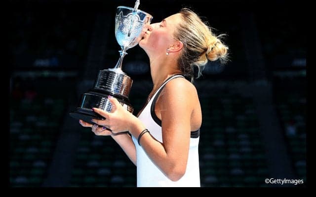 14歳のコスチュクが全仏ジュニア女王のマサロバを下して優勝 [全豪オープン・ジュニア] 