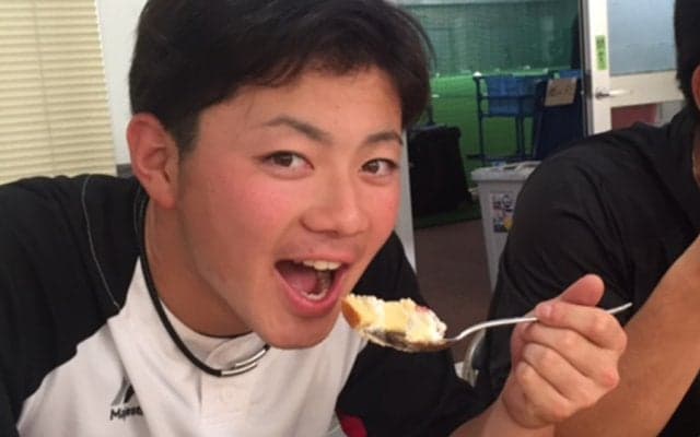 ロッテ「あなたがチョコを渡したい選手」投票　成田が平沢抜いて暫定1位