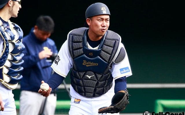 26歳、2児のパパ…ドラ7新人がオリックスの新星に「しがみついていく」