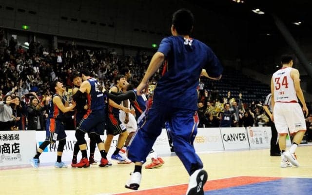 我慢に我慢を重ねた横浜ビー・コルセアーズ、残り1.7秒から川村卓也が決勝ブザービーターを沈めて千葉ジェッツを撃破