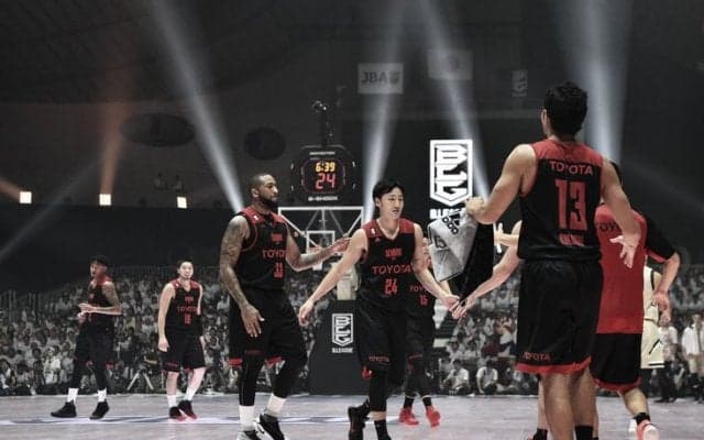 トロイ・ギレンウォーターの契約解除でチーム再編に迫られたアルバルク東京、変化を進化に変えられるかの『正念場』