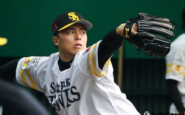 ホークスドラ1田中正義、侍メンバーと“初対峙”「当てないように投げました」