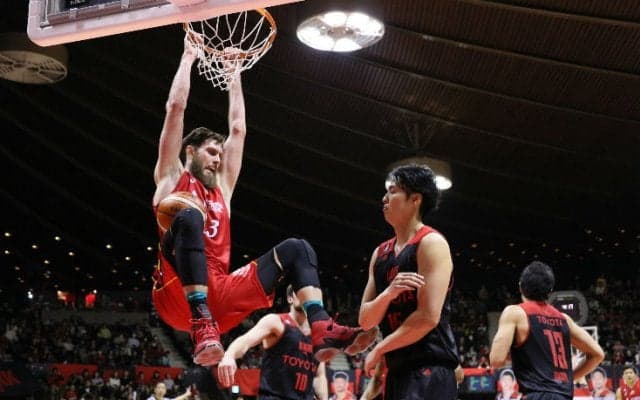 名古屋ダイヤモンドドルフィンズ、バチンスキーの高さとティルマンの勝負強さで延長戦を制してアルバルク東京にリベンジ