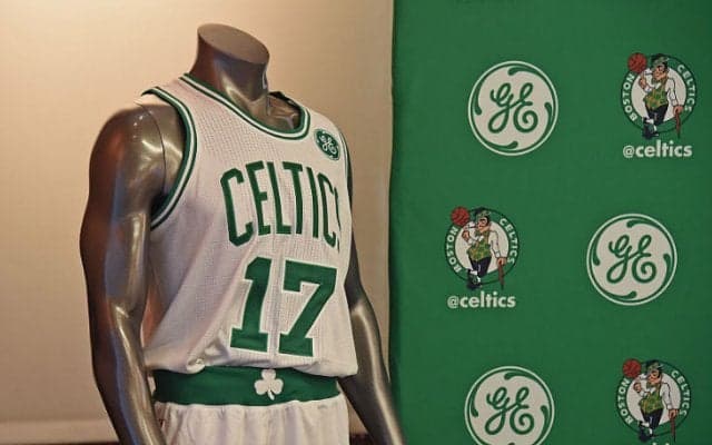 シクサーズ、キングス、セルティックス、ネッツ……続々とジャージー・スポンサー契約を結ぶNBAチーム