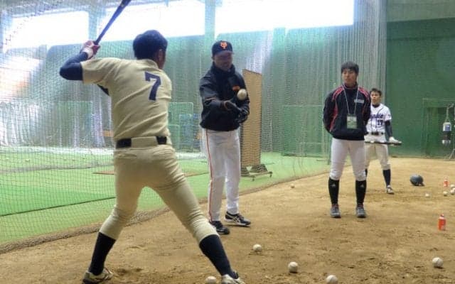 プロ・アマ交流で巨人OBが大学生を指導！全日本大学野球連盟「冬季特別トレーニング東日本2017」開催