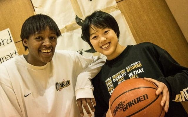 馬瓜ステファニー×山本麻衣、桜花学園の新旧キャプテン対談「馬瓜さんみたいな主将に」「もっとしっかりしてください」