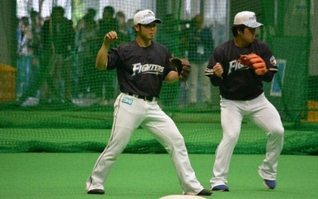 日本ハム・近藤が二塁挑戦中！白井コーチ「動きは問題ない」