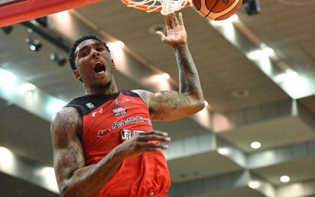 ［CLOSE UP］タイラー・ストーン（千葉ジェッツ）緊急事態に陥ったチームを救いファンに興奮をもたらしたダンクシュート