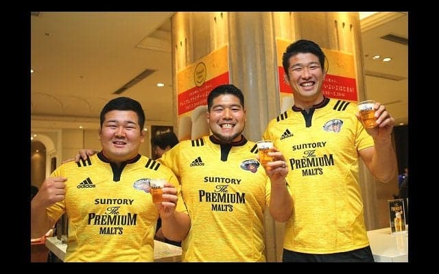  プレミアムフライデーに乾杯！ サンゴリアス戦士が日本橋三越本店に登場。 