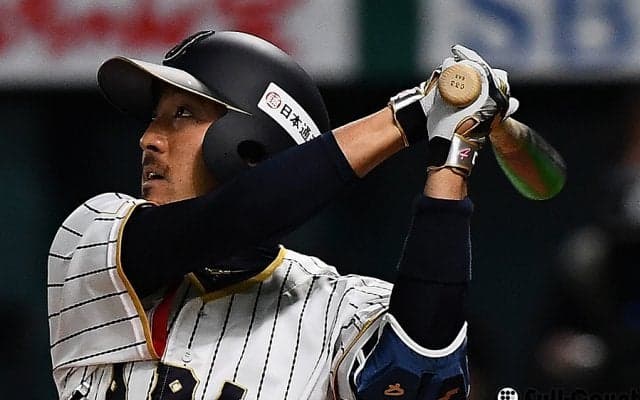 侍が反撃、菊池の2点三塁打などで3点差　宮西が3者連続三振で流れ変える